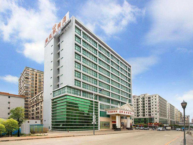 Vienna Classic Shenzhen Longhua Bus Station Bagian luar foto
